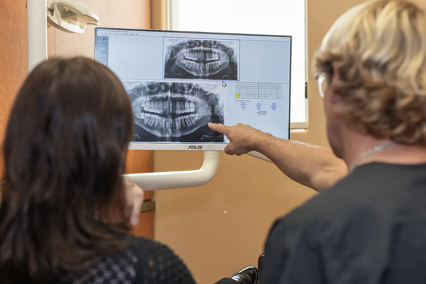 A dental exam evaluating wisdom teeth