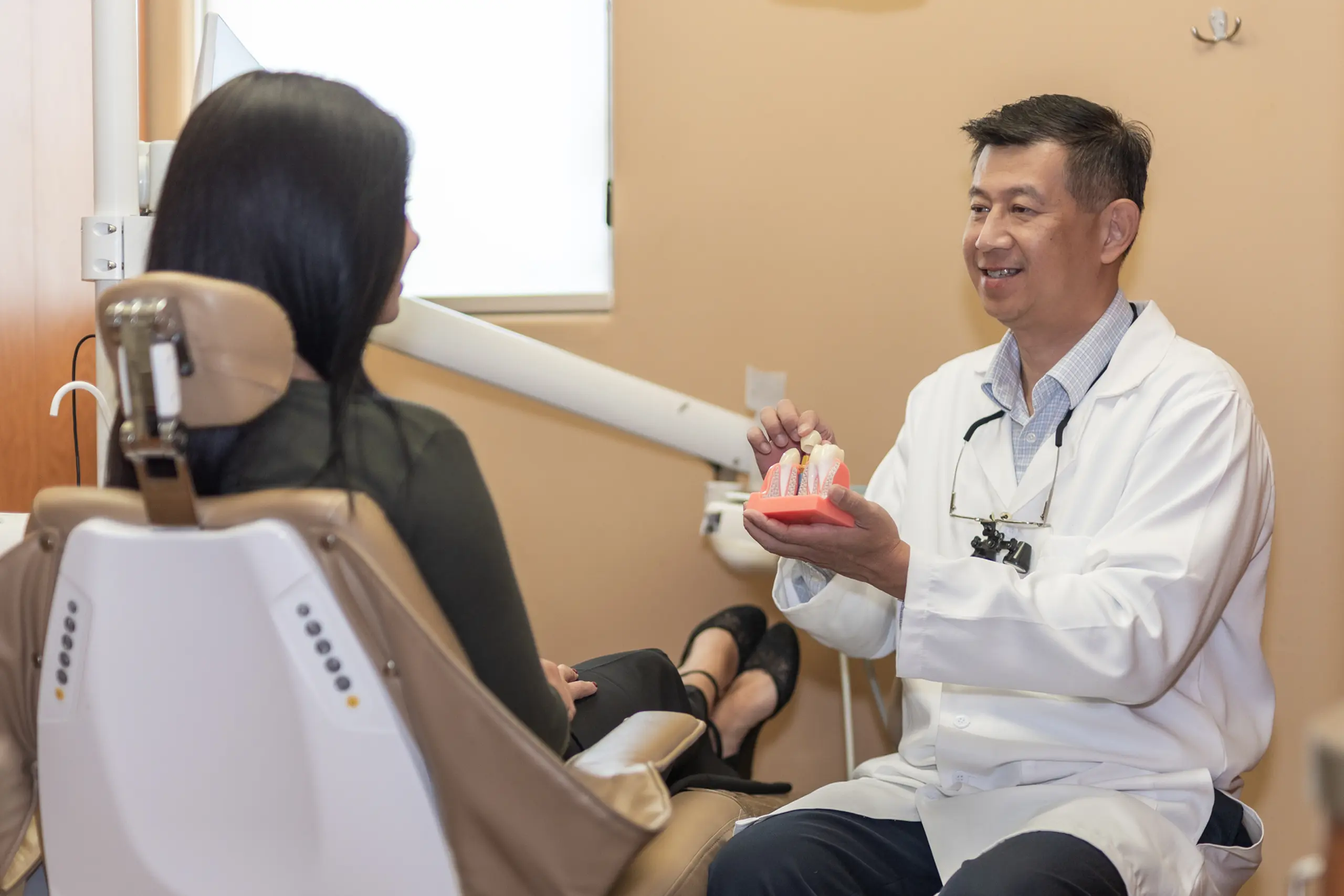 Dental implant replacing a single missing tooth